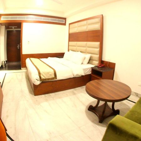 Hotel Ambica Katra מראה חיצוני תמונה