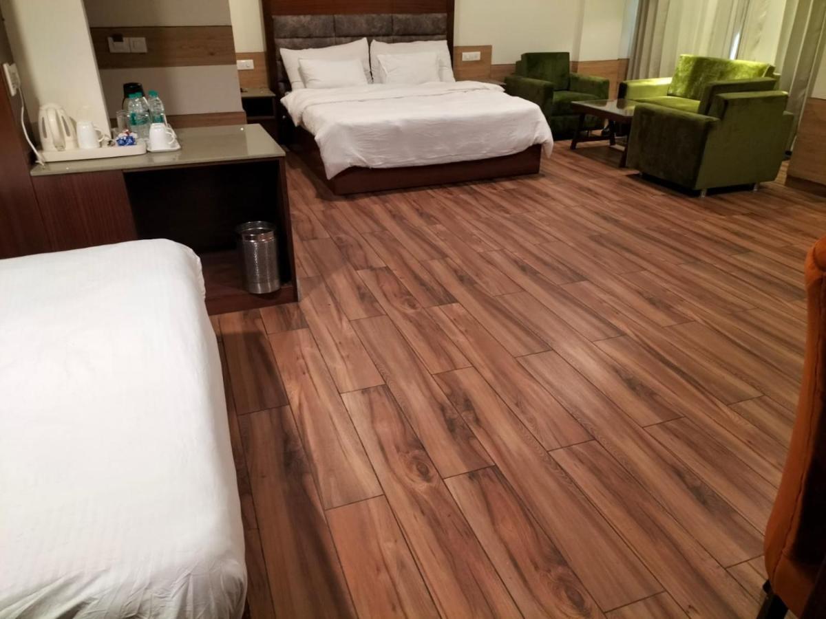 Hotel Ambica Katra מראה חיצוני תמונה