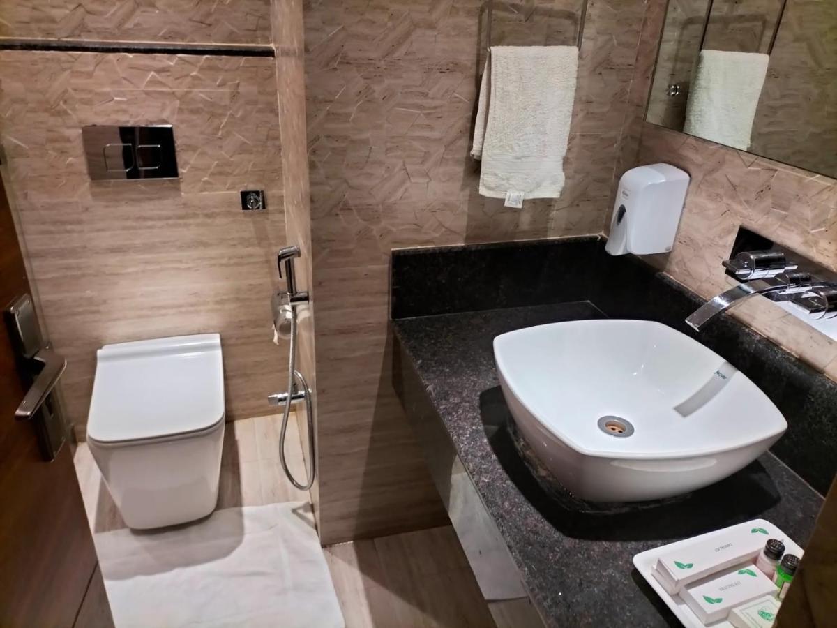 Hotel Ambica Katra מראה חיצוני תמונה
