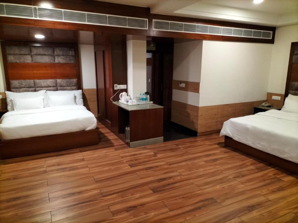 Hotel Ambica Katra מראה חיצוני תמונה