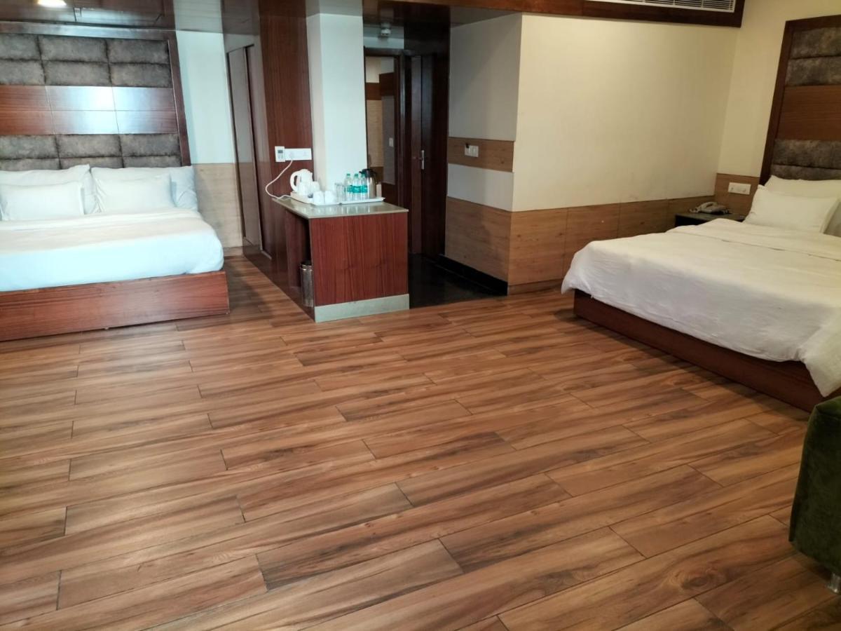 Hotel Ambica Katra מראה חיצוני תמונה